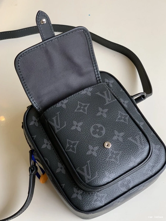 Cheap Wearable LOUIS VUITTON Christopher Wallet 0804